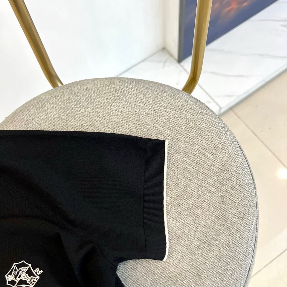 Brunello Cucinelli-BC、2026春夏新品短袖T恤，以简约廓形诠释轻奢日常。纯色调干净