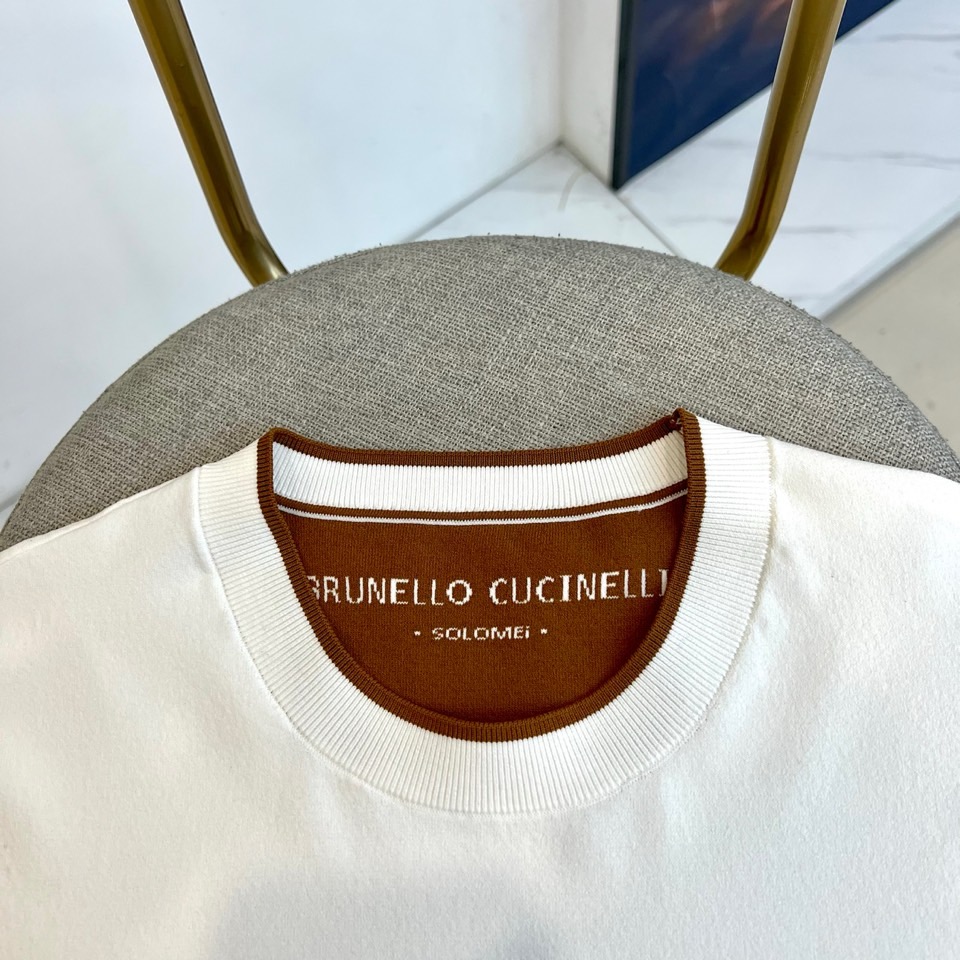 Brunello Cucinelli-BC、2026春夏新品短袖T恤，以简约廓形诠释轻奢日常。纯色调干净