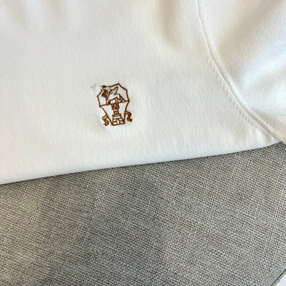 Brunello Cucinelli-BC、2026春夏新品短袖T恤，以简约廓形诠释轻奢日常。纯色调干净
