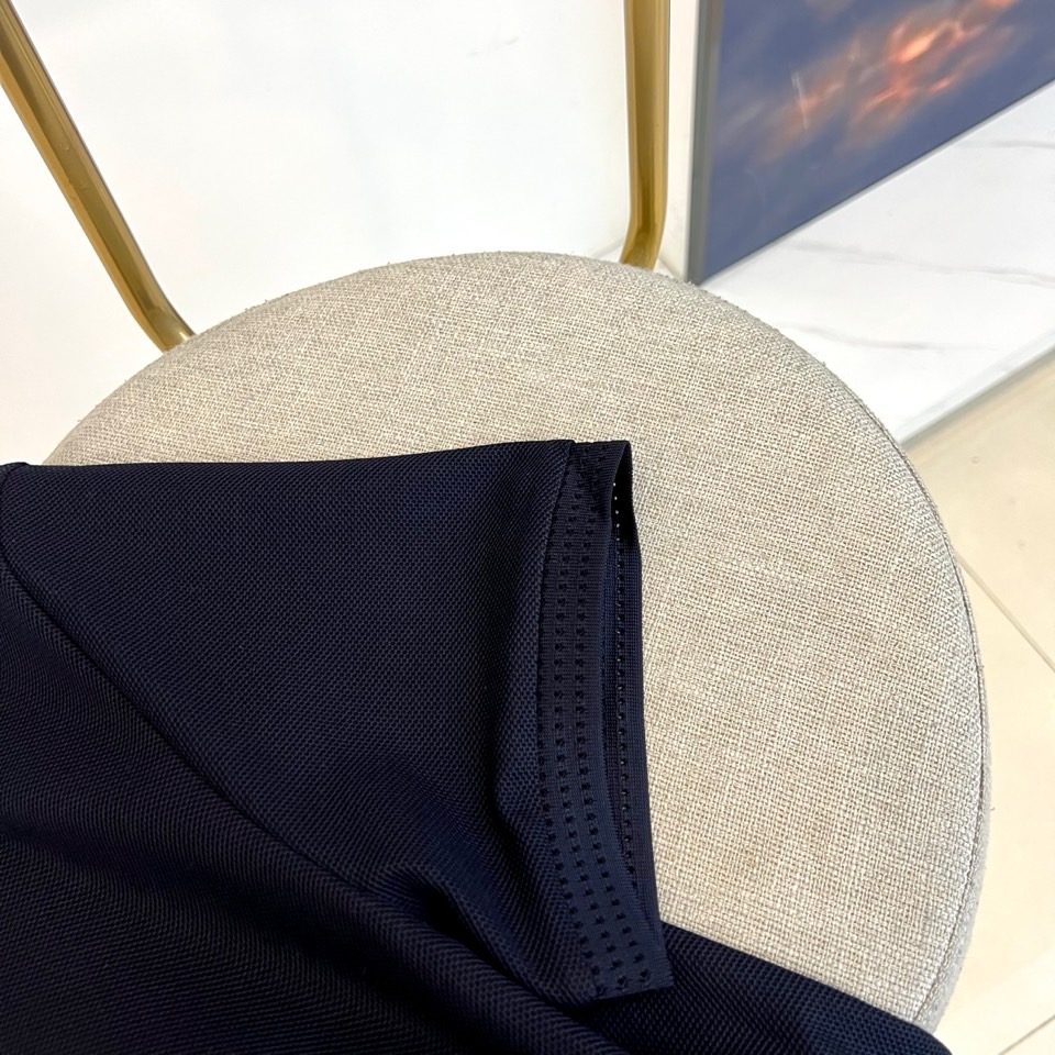 BERLUTI 布鲁提、2026春夏新品短袖Polo衫全新登场，以奢华面料与匠心工艺重塑经典男装美学。采