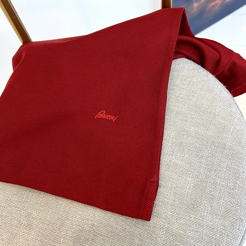 BERLUTI 布鲁提、2026春夏新品短袖Polo衫全新登场，以奢华面料与匠心工艺重塑经典男装美学。采