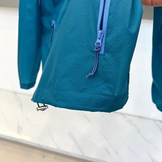 KAILAS凯乐石、2026春夏新品防晒衣,以机能设计诠释户外时尚。款式采用经典连帽与宽松版型,内置可调 KAILAS凯乐石、2026春夏新品防晒衣,以机能设计诠释户外时尚。款式采用经典连帽与宽松版型,内置可调