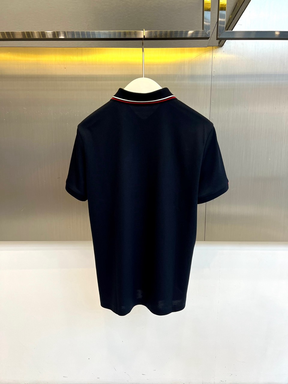 Mon蒙口、2026春夏新品男士POLO衫，甄选100%双面丝光珠地棉面料，触感细腻柔滑，透气亲肤，带来