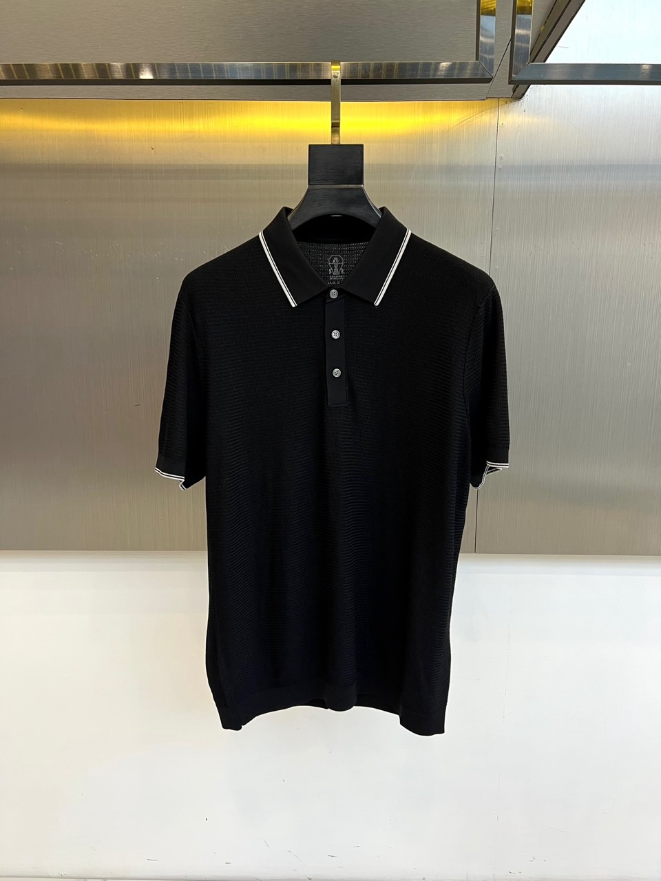Brunello Cucinelli-BC、2026春夏新品男士POLO衫，主调搭配细腻纹理，简约翻领设