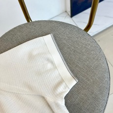 Brunello Cucinelli-BC、2026春夏新品男士POLO衫,主调搭配细腻纹理,简约翻领设 Brunello Cucinelli-BC、2026春夏新品男士POLO衫,主调搭配细腻纹理,简约翻领设