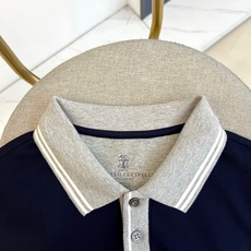 Brunello Cucinelli-BC、2026春夏新品男士短袖POLO衫,清新主调,搭配撞色领边与 Brunello Cucinelli-BC、2026春夏新品男士短袖POLO衫,清新主调,搭配撞色领边与