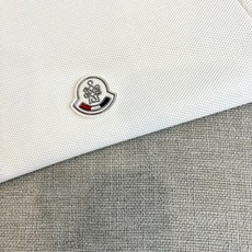 Mon蒙口、2026春夏新品男士轻奢短袖Polo衫,以纯净色调诠释极简美学,经典翻领设计融合半拉链开合创 Mon蒙口、2026春夏新品男士轻奢短袖Polo衫,以纯净色调诠释极简美学,经典翻领设计融合半拉链开合创