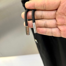1v威登、2026春夏新品休闲裤重磅登场,以极简设计融合潮流细节,打造都市出行与日常休闲的全能之选。整体 1v威登、2026春夏新品休闲裤重磅登场,以极简设计融合潮流细节,打造都市出行与日常休闲的全能之选。整体