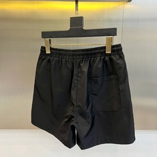 Polo Ralph Lauren拉夫劳伦、2026春夏新品男士运动休闲短裤重磅来袭!以纯色为主调,视觉 Polo Ralph Lauren拉夫劳伦、2026春夏新品男士运动休闲短裤重磅来袭!以纯色为主调,视觉