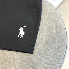 Polo Ralph Lauren拉夫劳伦、2026春夏新品男士运动休闲短裤重磅来袭!以纯色为主调,视觉 Polo Ralph Lauren拉夫劳伦、2026春夏新品男士运动休闲短裤重磅来袭!以纯色为主调,视觉