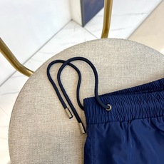 Polo Ralph Lauren拉夫劳伦、2026春夏新品男士运动休闲短裤重磅来袭!以纯色为主调,视觉 Polo Ralph Lauren拉夫劳伦、2026春夏新品男士运动休闲短裤重磅来袭!以纯色为主调,视觉