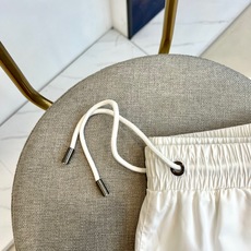 Polo Ralph Lauren拉夫劳伦、2026春夏新品男士运动休闲短裤重磅来袭!以纯色为主调,视觉 Polo Ralph Lauren拉夫劳伦、2026春夏新品男士运动休闲短裤重磅来袭!以纯色为主调,视觉