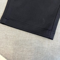 BERLUTI 布鲁提、2026春夏新品休闲裤,以沉稳色调演绎当代都市轻熟风,经典五袋款型搭配修身小脚剪 BERLUTI 布鲁提、2026春夏新品休闲裤,以沉稳色调演绎当代都市轻熟风,经典五袋款型搭配修身小脚剪