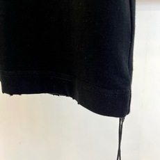 Y-3 山本耀司、2026春夏新品无袖T恤,以极简主义美学重塑运动休闲穿搭。纯色搭配左胸处标志性的Y-3 Y-3 山本耀司、2026春夏新品无袖T恤,以极简主义美学重塑运动休闲穿搭。纯色搭配左胸处标志性的Y-3