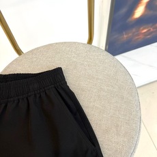 Arcteryx 始祖鸟、2026春夏新品工装短裤,以极简户外美学重塑都市休闲格调。纯 色调温柔百搭,自 Arcteryx 始祖鸟、2026春夏新品工装短裤,以极简户外美学重塑都市休闲格调。纯 色调温柔百搭,自
