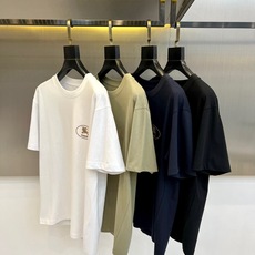 Bur巴宝莉、2026春夏新品短袖T恤,甄选优质棉麻面料,兼具棉的柔软亲肤与麻的透气干爽,透气吸湿不闷热 Bur巴宝莉、2026春夏新品短袖T恤,甄选优质棉麻面料,兼具棉的柔软亲肤与麻的透气干爽,透气吸湿不闷热