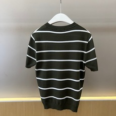 Polo Ralph Lauren拉夫劳伦、2026春夏新品条纹针织短袖T恤,以经典宽条纹演绎永不过时的 Polo Ralph Lauren拉夫劳伦、2026春夏新品条纹针织短袖T恤,以经典宽条纹演绎永不过时的