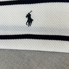 Polo Ralph Lauren拉夫劳伦、2026春夏新品条纹针织短袖T恤,以经典宽条纹演绎永不过时的 Polo Ralph Lauren拉夫劳伦、2026春夏新品条纹针织短袖T恤,以经典宽条纹演绎永不过时的