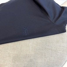 Brunello Cucinelli-BC、2026春夏新品短袖T恤,以极简美学诠释都市轻奢格调。纯色搭 Brunello Cucinelli-BC、2026春夏新品短袖T恤,以极简美学诠释都市轻奢格调。纯色搭