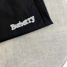 Bur巴宝莉、巴宝莉2026春夏新品天丝亚麻短裤,天丝70%20%麻10%以当代视角重塑经典休闲格调。款 Bur巴宝莉、巴宝莉2026春夏新品天丝亚麻短裤,天丝70%20%麻10%以当代视角重塑经典休闲格调。款