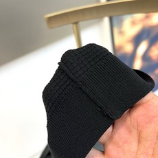Loro Piana诺悠翩雅、2026春夏新品针织短袖Polo衫,以极简高级感重塑日常穿搭!经典翻领融入 Loro Piana诺悠翩雅、2026春夏新品针织短袖Polo衫,以极简高级感重塑日常穿搭!经典翻领融入