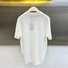 Loro Piana诺悠翩雅、2026春夏新品针织短袖Polo衫,以极简高级感重塑日常穿搭!经典翻领融入 Loro Piana诺悠翩雅、2026春夏新品针织短袖Polo衫,以极简高级感重塑日常穿搭!经典翻领融入