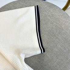 Loro Piana诺悠翩雅、2026春夏新品针织短袖Polo衫,以极简高级感重塑日常穿搭!经典翻领融入 Loro Piana诺悠翩雅、2026春夏新品针织短袖Polo衫,以极简高级感重塑日常穿搭!经典翻领融入