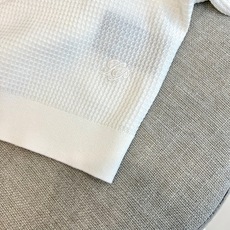 Loro Piana诺悠翩雅、2026春夏新品针织短袖Polo衫,以极简高级感重塑日常穿搭!经典翻领融入 Loro Piana诺悠翩雅、2026春夏新品针织短袖Polo衫,以极简高级感重塑日常穿搭!经典翻领融入