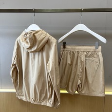 Brunello Cucinelli-BC、2026春夏新品轻运动套装,以纯粹色调诠释极简美学与功能主义 Brunello Cucinelli-BC、2026春夏新品轻运动套装,以纯粹色调诠释极简美学与功能主义