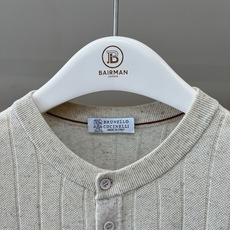 Brunello Cucinelli-BC、2026春夏新品男士针织短袖T恤,以简约亨利领搭配三粒纽扣设 Brunello Cucinelli-BC、2026春夏新品男士针织短袖T恤,以简约亨利领搭配三粒纽扣设