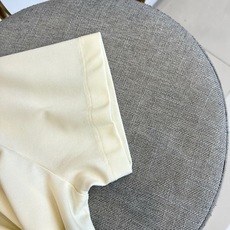 Zegna杰尼亚、2026春夏新品短袖POLO衫,甄选双面丝光面料,触感柔滑如丝,光泽细腻高级,兼具透气 Zegna杰尼亚、2026春夏新品短袖POLO衫,甄选双面丝光面料,触感柔滑如丝,光泽细腻高级,兼具透气