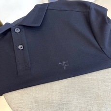 Tom Ford 汤姆福特、2026春夏新品短袖Polo衫,以极简美学重塑经典,色调沉稳高级,轻松驾驭商 Tom Ford 汤姆福特、2026春夏新品短袖Polo衫,以极简美学重塑经典,色调沉稳高级,轻松驾驭商