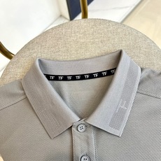 Tom Ford 汤姆福特、2026春夏新品短袖Polo衫,以极简美学重塑经典,色调沉稳高级,轻松驾驭商 Tom Ford 汤姆福特、2026春夏新品短袖Polo衫,以极简美学重塑经典,色调沉稳高级,轻松驾驭商