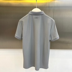 Tom Ford 汤姆福特、2026春夏新品短袖Polo衫,以极简美学重塑经典,色调沉稳高级,轻松驾驭商 Tom Ford 汤姆福特、2026春夏新品短袖Polo衫,以极简美学重塑经典,色调沉稳高级,轻松驾驭商