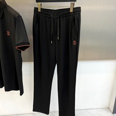 Brunello Cucinelli-BC、2026春夏新品男士休闲套装,以纯色诠释低调奢华的都市运动美 Brunello Cucinelli-BC、2026春夏新品男士休闲套装,以纯色诠释低调奢华的都市运动美