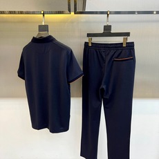 Brunello Cucinelli-BC、2026春夏新品男士休闲套装,以纯色诠释低调奢华的都市运动美 Brunello Cucinelli-BC、2026春夏新品男士休闲套装,以纯色诠释低调奢华的都市运动美
