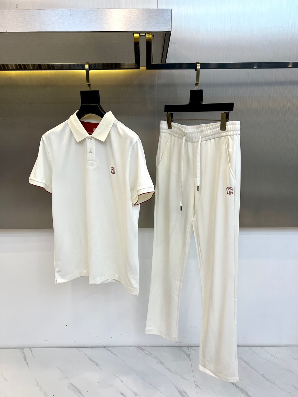 Brunello Cucinelli-BC、2026春夏新品男士休闲套装，以纯色诠释低调奢华的都市运动美