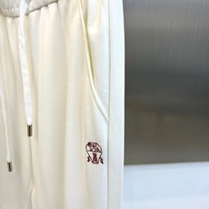 Brunello Cucinelli-BC、2026春夏新品男士休闲套装,以纯色诠释低调奢华的都市运动美 Brunello Cucinelli-BC、2026春夏新品男士休闲套装,以纯色诠释低调奢华的都市运动美
