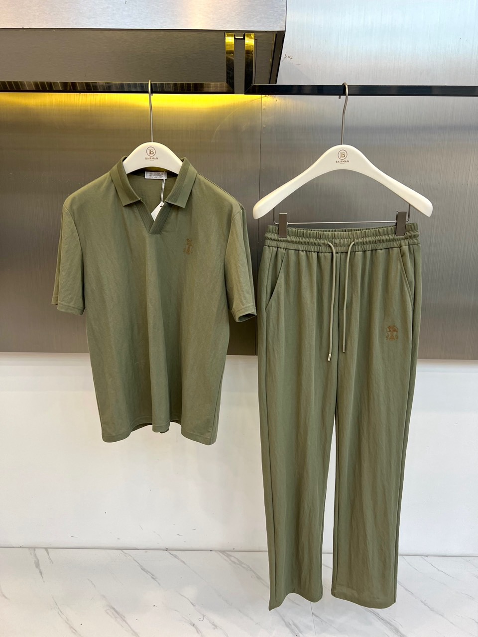 Brunello Cucinelli-BC、2026春夏新品休闲套装，以低饱和主色调，打造都市轻奢度假风