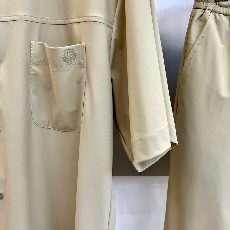 一套Loro Piana诺悠翩雅、2026春夏新品休闲套装，简约高级感拉满！短袖衬衫+同色系短裤，打造清