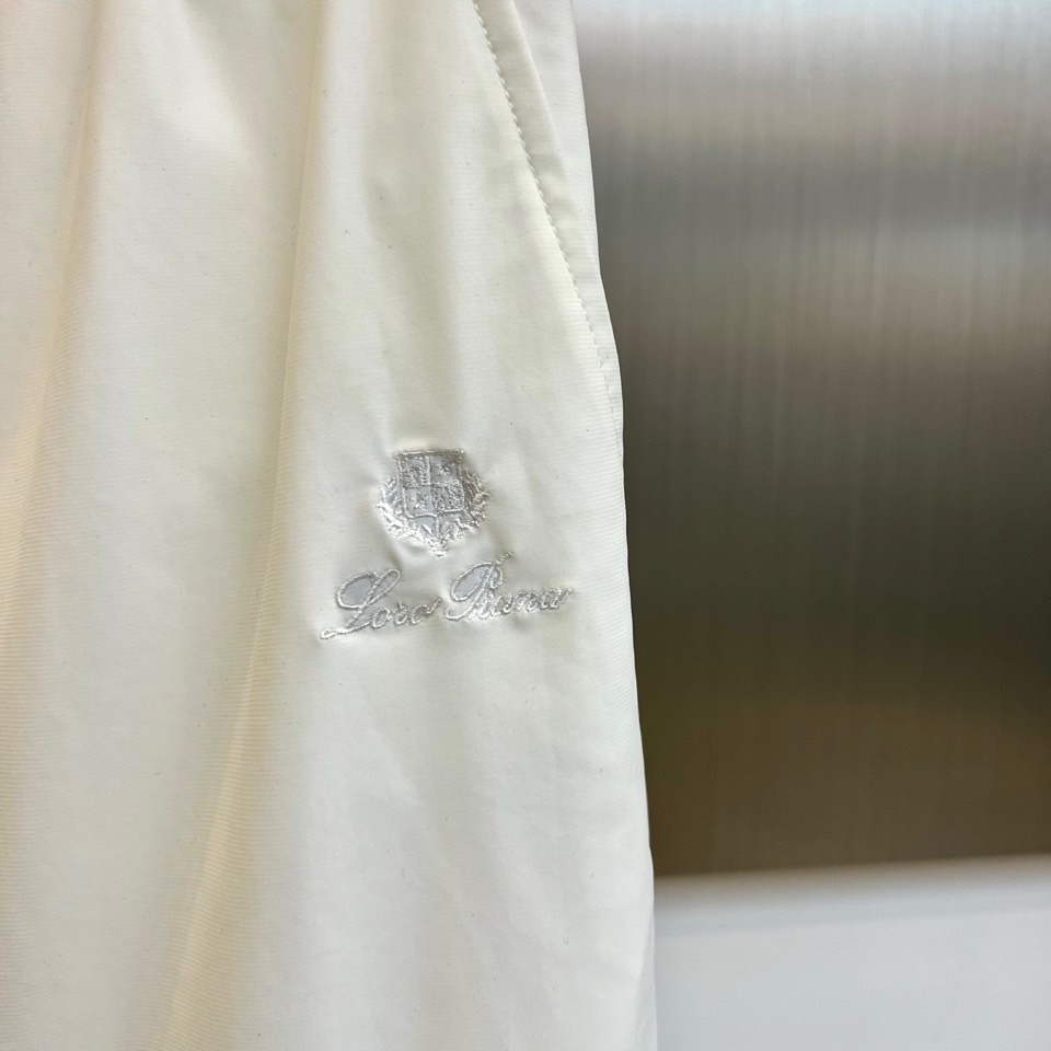 一套Loro Piana诺悠翩雅、2026春夏新品休闲套装，简约高级感拉满！短袖衬衫+同色系短裤，打造清