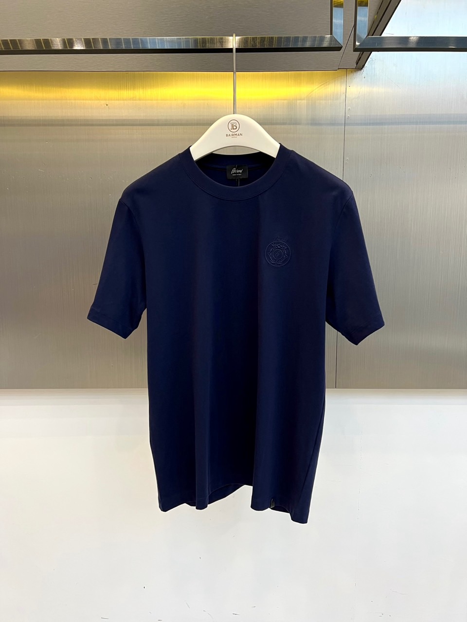 BERLUTI 布鲁提、2026春夏新品短袖，以纯色为主调，简约圆领设计勾勒利落肩线，宽松版型包容身形，