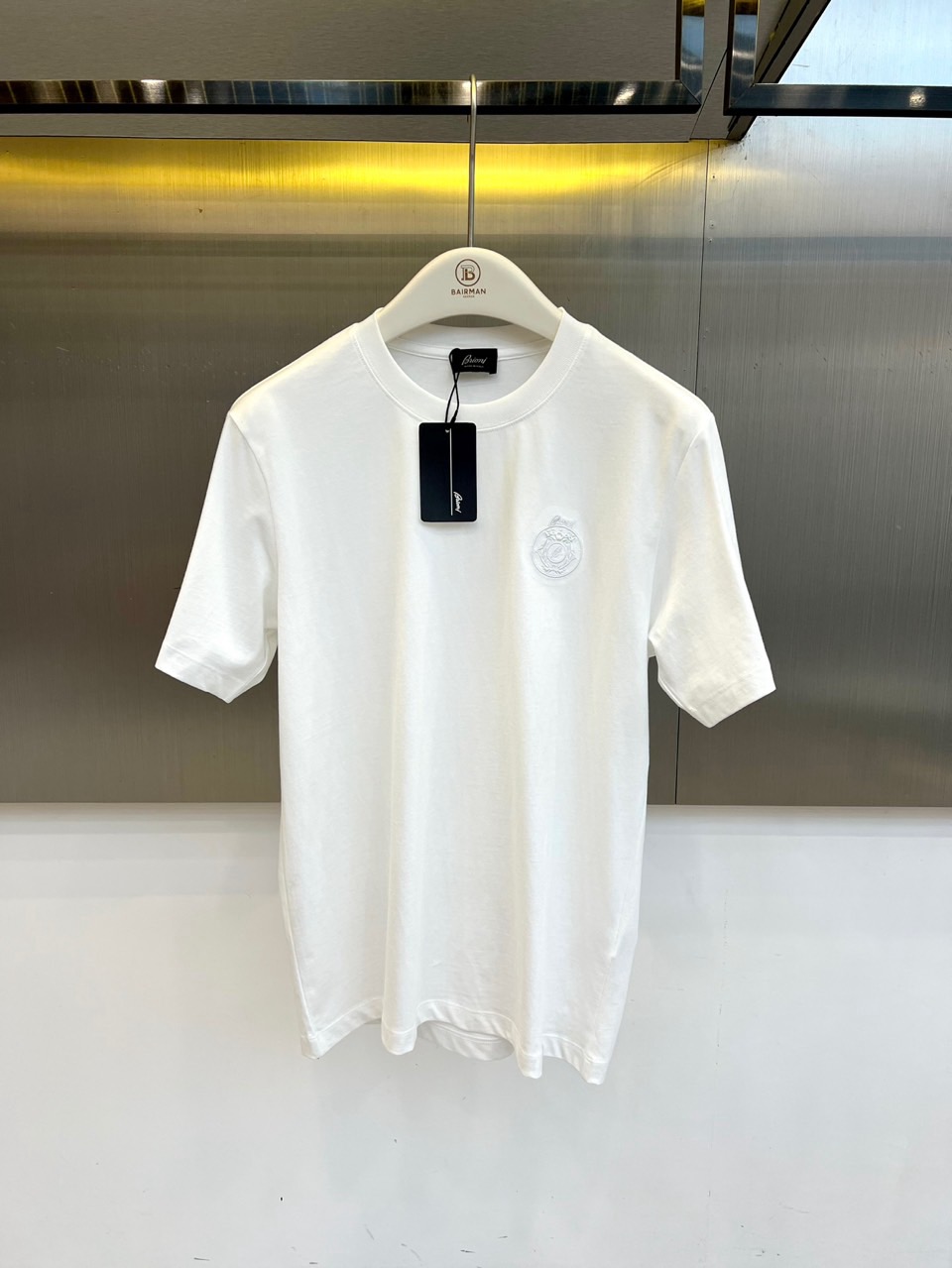 BERLUTI 布鲁提、2026春夏新品短袖，以纯色为主调，简约圆领设计勾勒利落肩线，宽松版型包容身形，