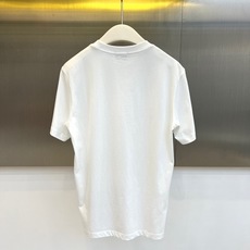 BERLUTI 布鲁提、2026春夏新品短袖,以纯色为主调,简约圆领设计勾勒利落肩线,宽松版型包容身形, BERLUTI 布鲁提、2026春夏新品短袖,以纯色为主调,简约圆领设计勾勒利落肩线,宽松版型包容身形,