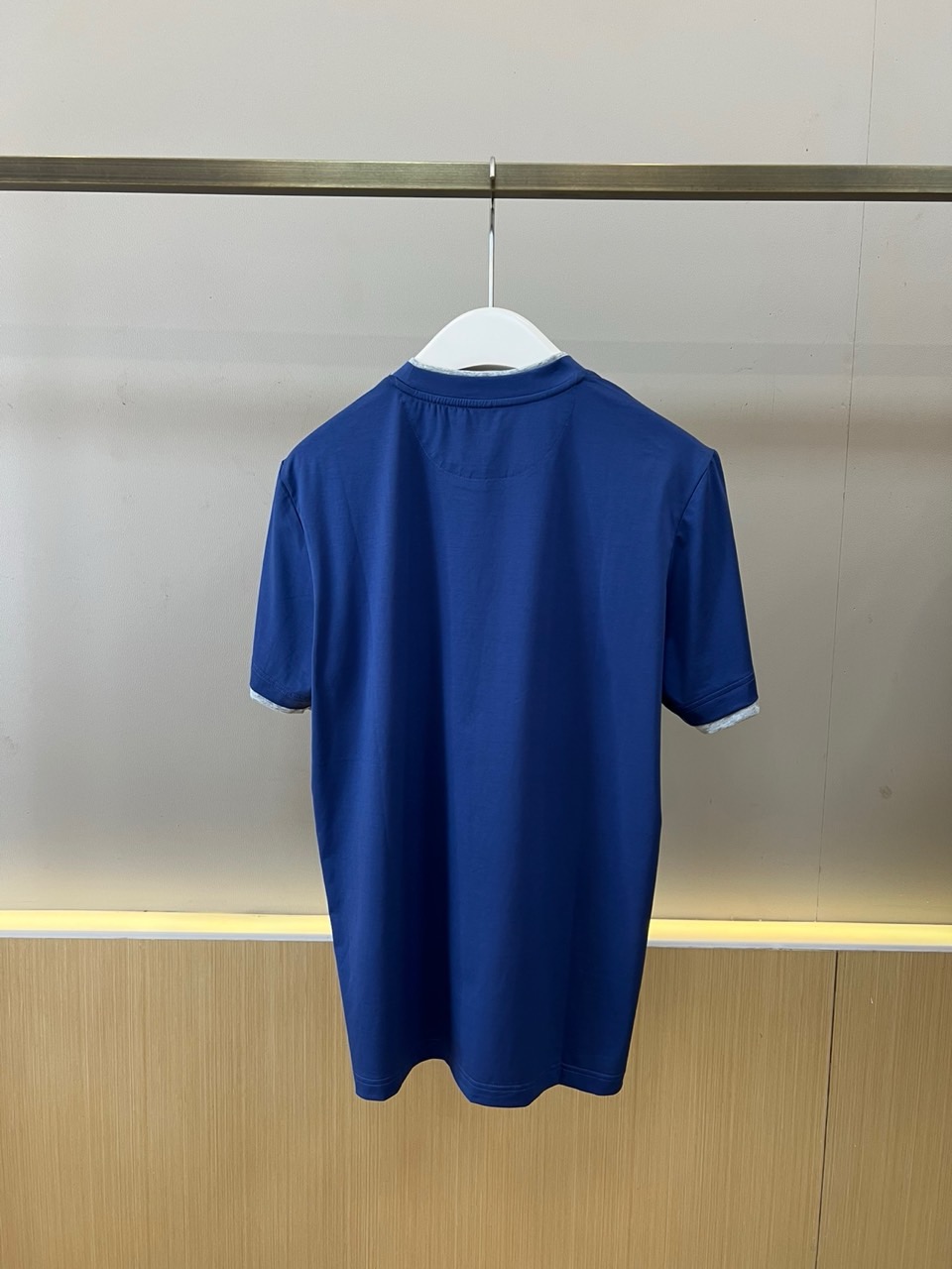 Brunello Cucinelli-BC、2026春夏新品短袖T恤，以简约廓形诠释当代轻奢男装美学。纯