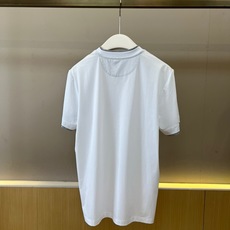 Brunello Cucinelli-BC、2026春夏新品短袖T恤,以简约廓形诠释当代轻奢男装美学。纯 Brunello Cucinelli-BC、2026春夏新品短袖T恤,以简约廓形诠释当代轻奢男装美学。纯