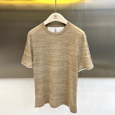 Brunello Cucinelli-BC,2026春夏新品短袖T恤,以利落圆领搭配微阔宽松版型,巧妙营造出随性松弛的视 Brunello Cucinelli-BC,2026春夏新品短袖T恤,以利落圆领搭配微阔宽松版型,巧妙营造出随性松弛的视