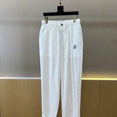 Brunello Cucinelli-BC、2026春夏新品休闲裤,以纯色调开启清爽穿搭篇章,采用轻盈透气的天然面料打造 Brunello Cucinelli-BC、2026春夏新品休闲裤,以纯色调开启清爽穿搭篇章,采用轻盈透气的天然面料打造