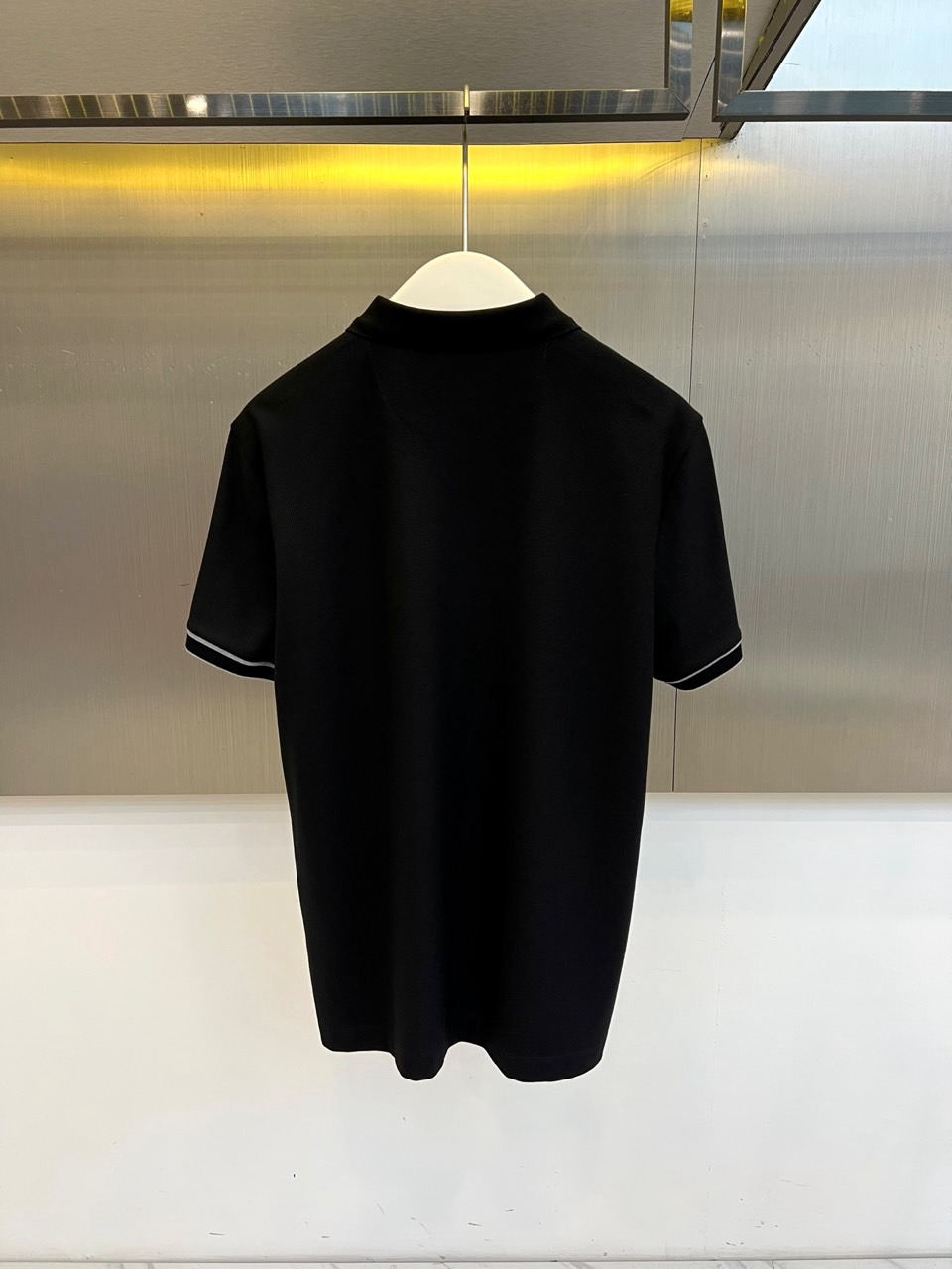 Brunello Cucinelli-BC、2026春夏新品短袖Polo衫,以简约而不简单的姿态诠释现代男士优雅格调。经 Brunello Cucinelli-BC、2026春夏新品短袖Polo衫,以简约而不简单的姿态诠释现代男士优雅格调。经