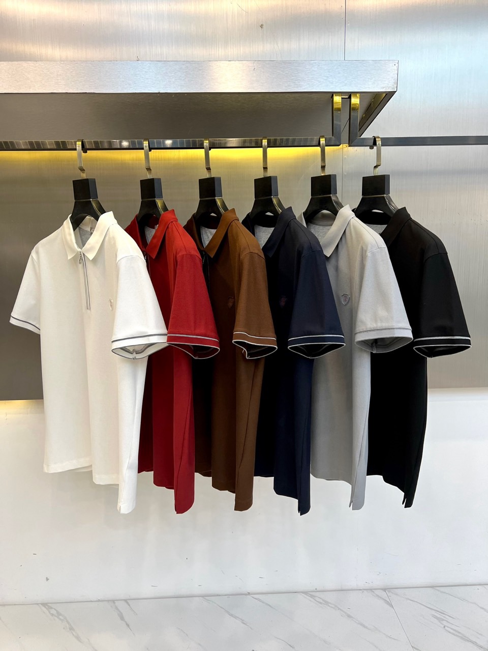Brunello Cucinelli-BC、2026春夏新品短袖Polo衫，以简约而不简单的姿态诠释现代男士优雅格调。经
